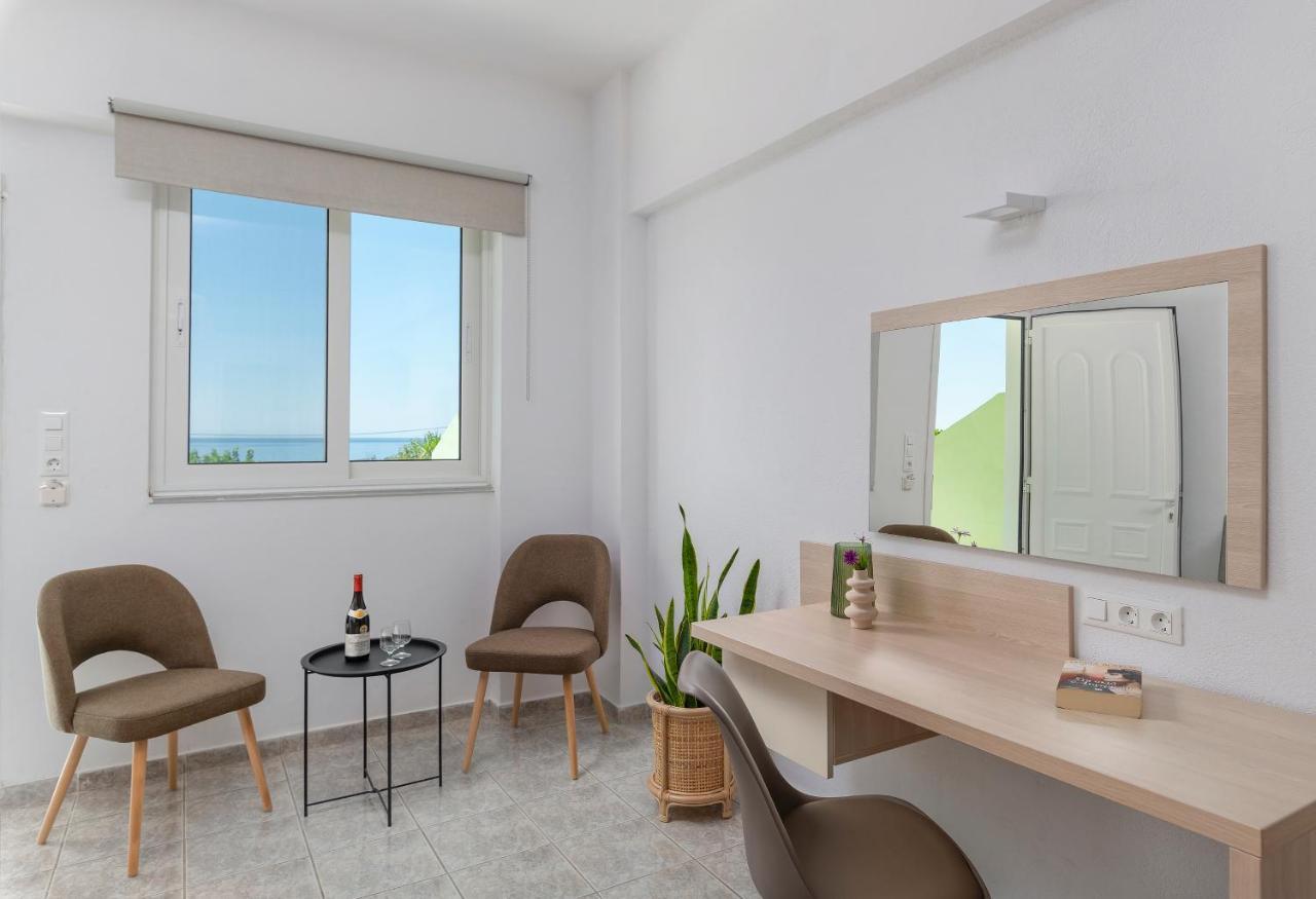 V&C Paradise Apartments Rodakino Extérieur photo