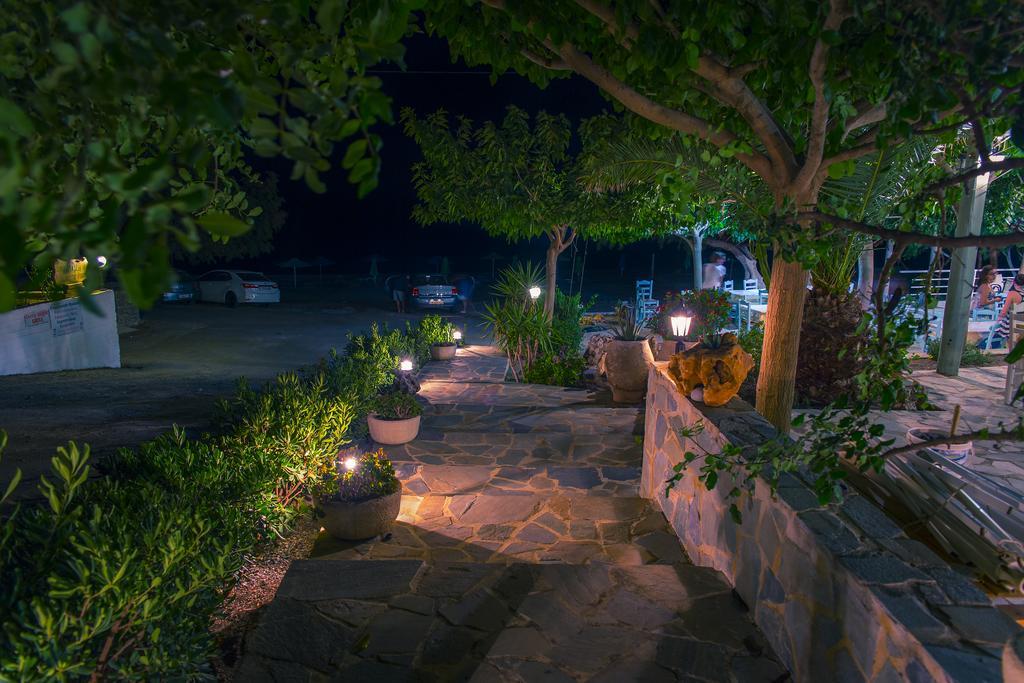 V&C Paradise Apartments Rodakino Extérieur photo