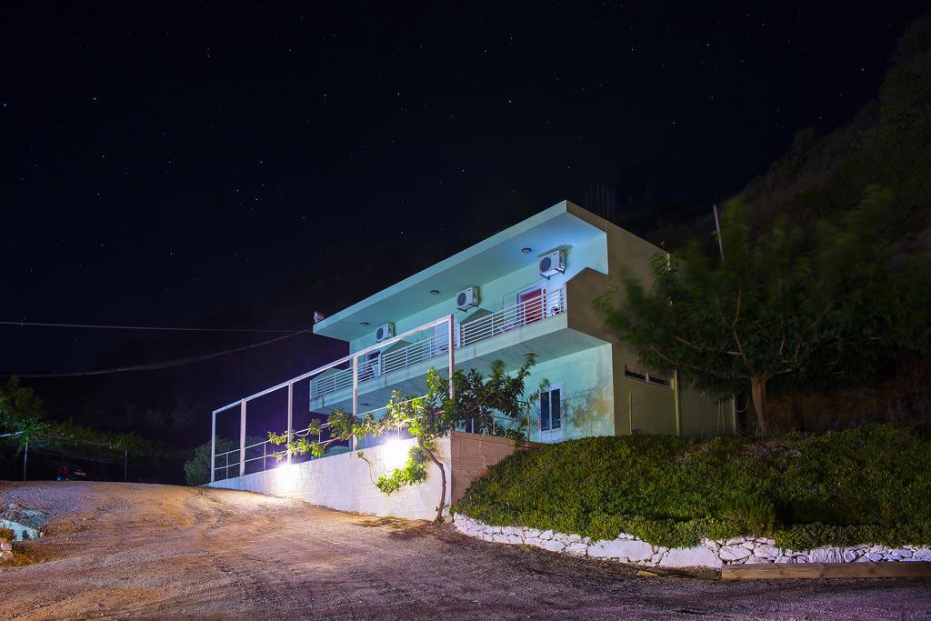 V&C Paradise Apartments Rodakino Extérieur photo