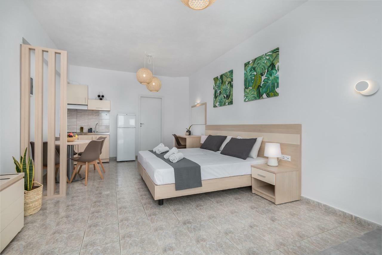 V&C Paradise Apartments Rodakino Extérieur photo